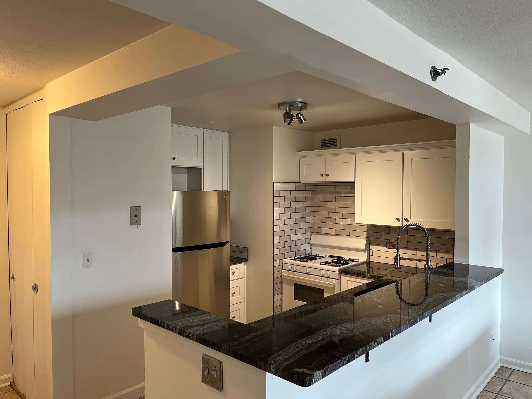 Building Photo - 620 Peachtree St NE