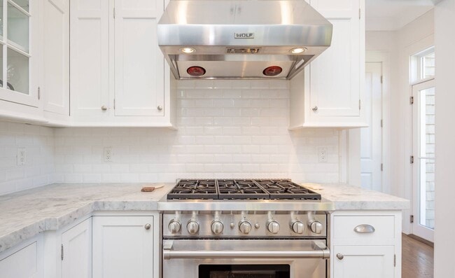 Building Photo - 20 Lighthouse Ln