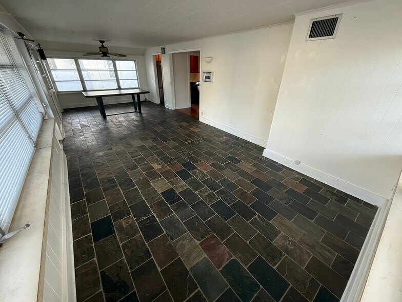 Building Photo - 474 30th Ave N