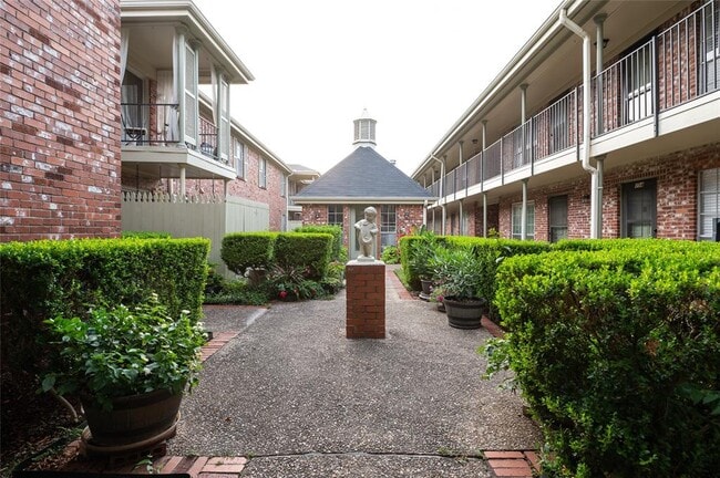 Building Photo - 7920 Rockwood Ln