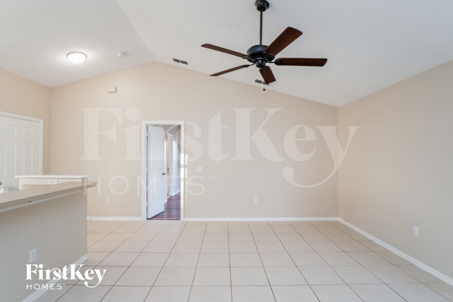 Building Photo - 2418 Peace Cir