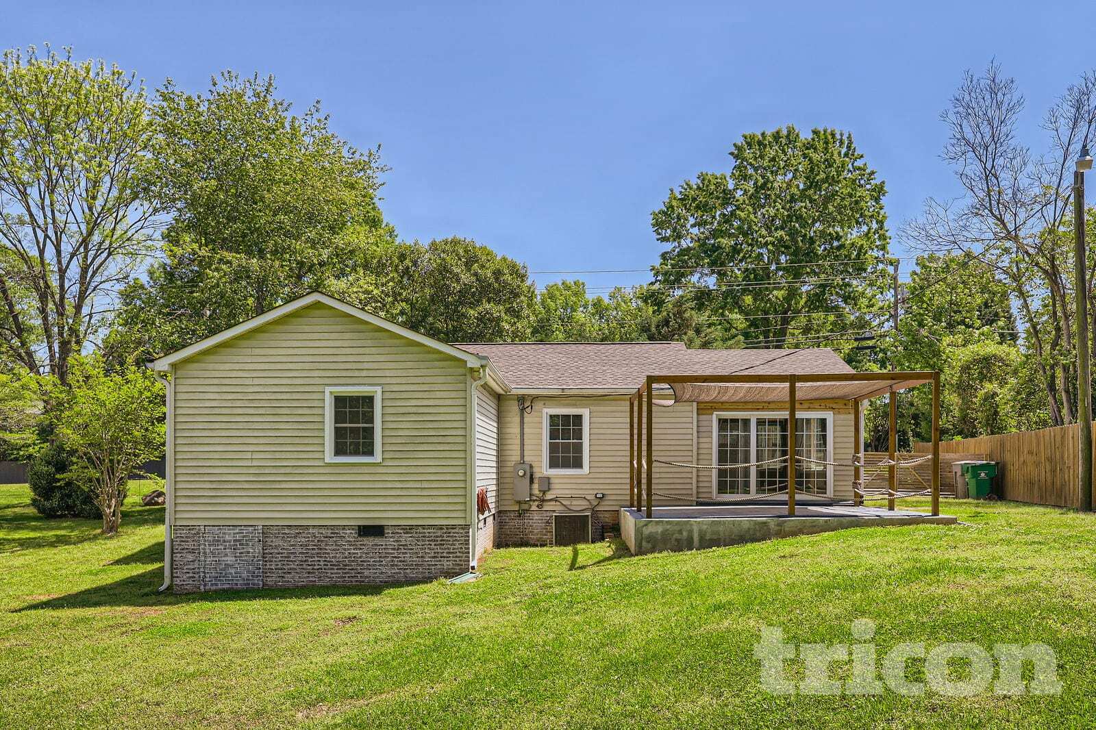 Building Photo - 2210 Weddington Rd