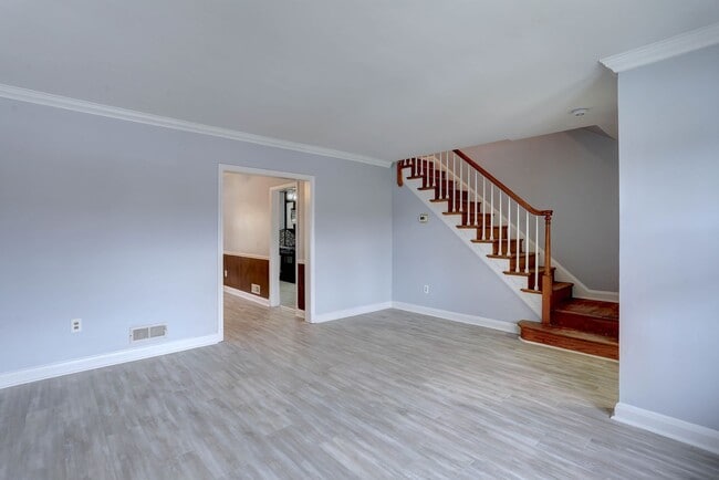 Building Photo - 3 Bedroom 2 Full Bath Row Home Minutes from Morgan State