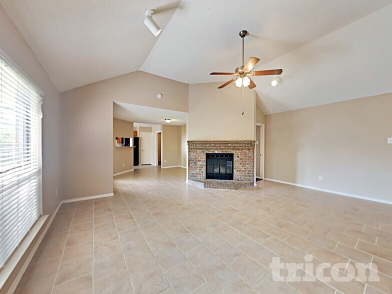 Building Photo - 1734 Windmill Ln
