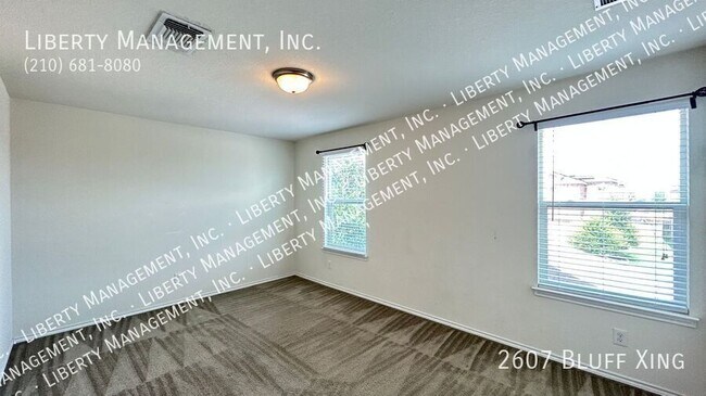Building Photo - 2607 Bluff Cross