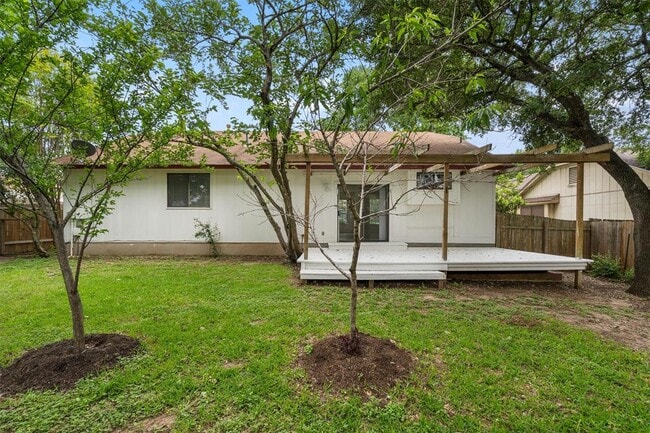 Building Photo - 1708 Woodwind Ln