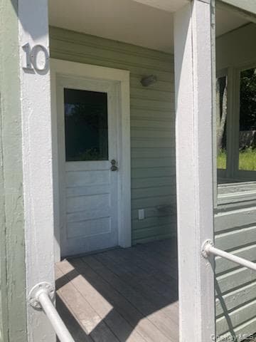 Primary Photo - 42 Hillside Ave