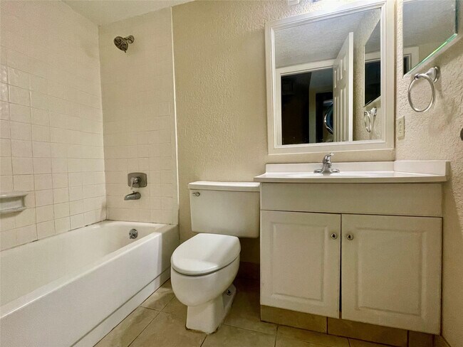 Building Photo - 57 Deer Creek Rd