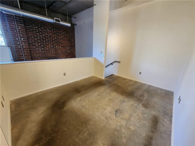 Building Photo - 195 Arizona Ave NE