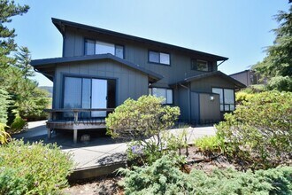 Building Photo - Rarely Available Sausalito Home with Amazing Views!