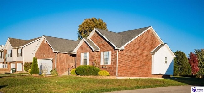 Building Photo - 605 Wind Brook Dr