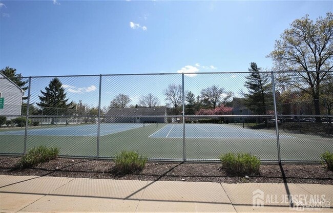 Building Photo - 1016 Aspen Dr