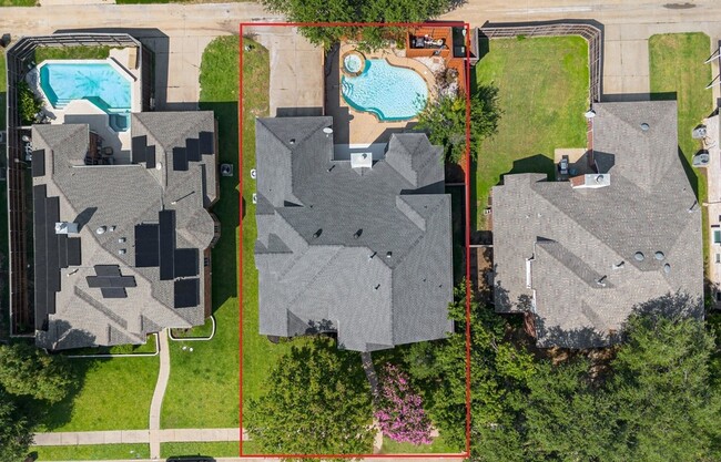 Building Photo - 2325 Flanders Ln