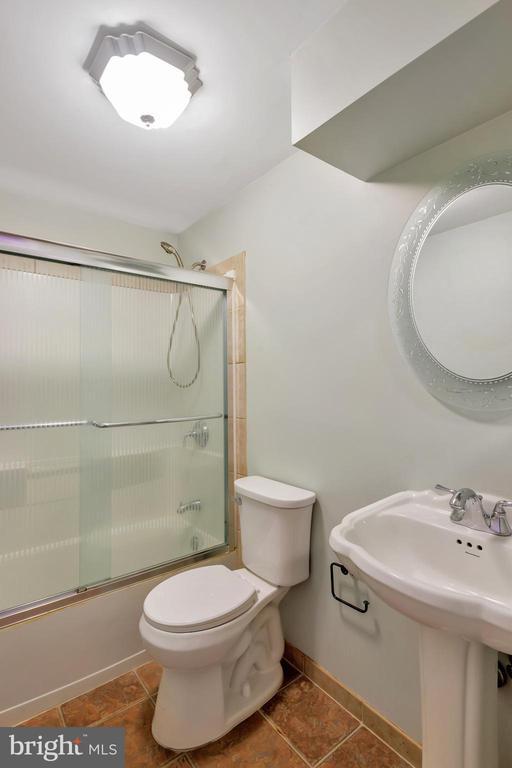Building Photo - 12867 Mill House Ct