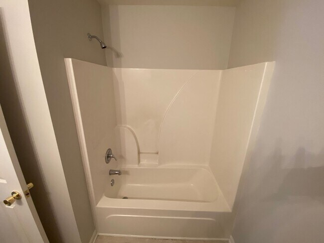 Building Photo - Pristine home located in Linda Vista!