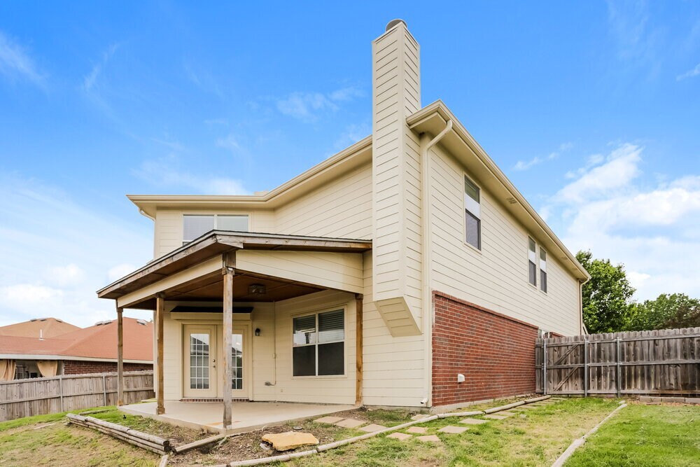 Building Photo - 10044 Legacy Dr