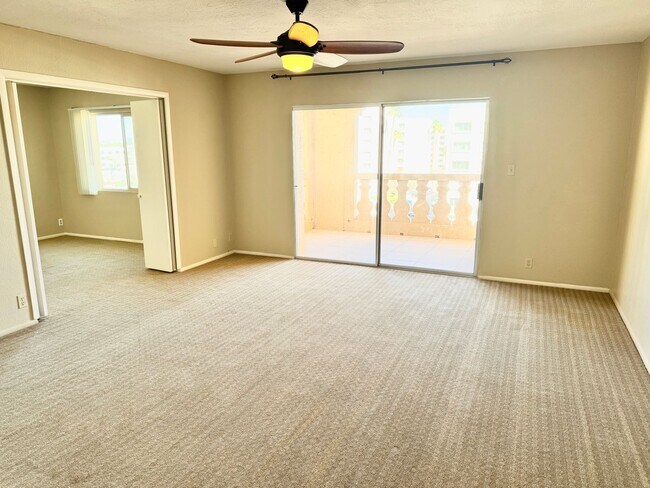 Building Photo - Amazing 2 Bedroom/2 Bath Condo!  Top Level Corner Unit with Spectacular Amenities!
