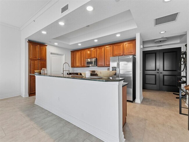 Building Photo - 1209 E Cumberland Ave