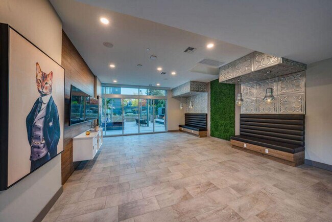 Building Photo - 398 Ortega Ave