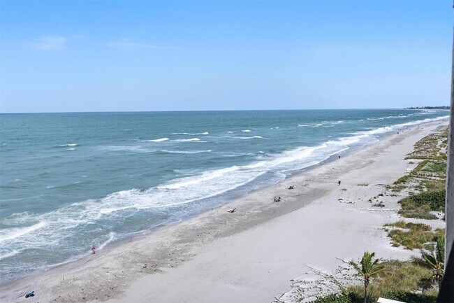 Building Photo - 4401 Gulf of Mexico Dr