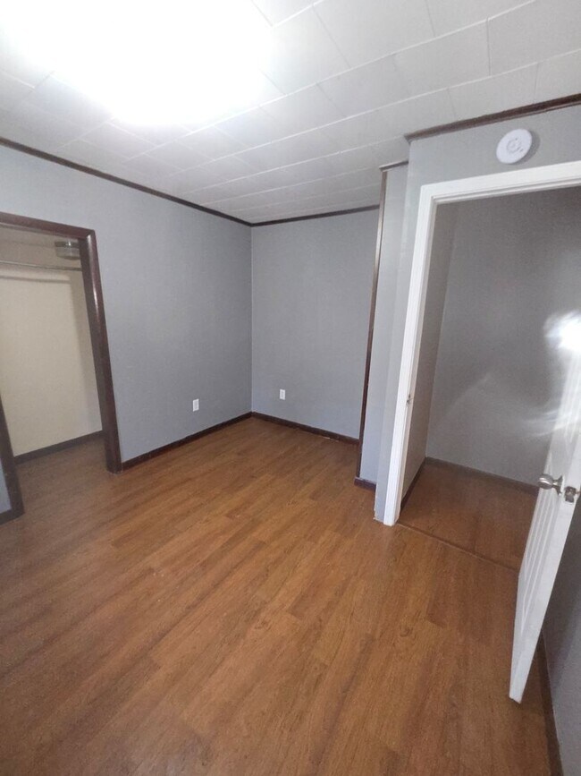 Building Photo - 316 Worth St