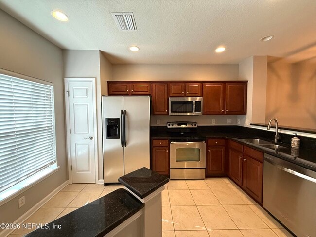 Building Photo - 8103 Summer Gate Ct