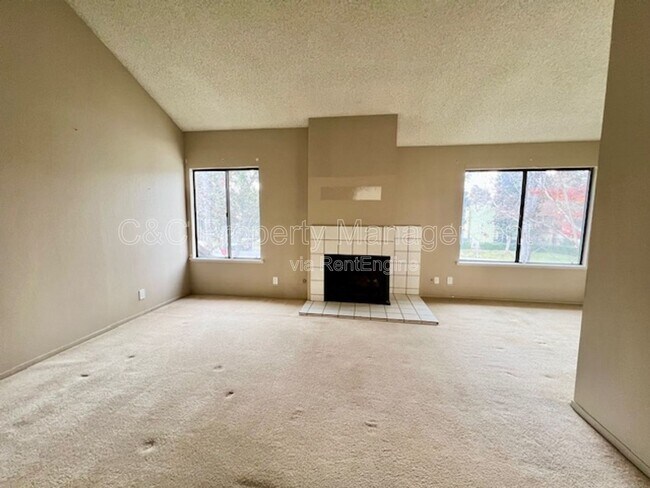 Building Photo - 2890 Huntington Blvd