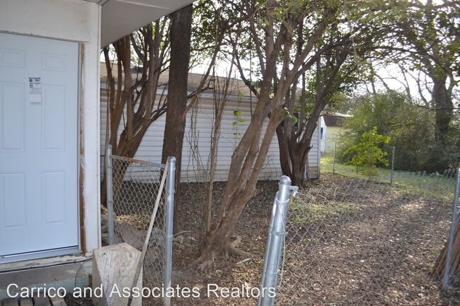 Building Photo - 1 br, 1 bath House - 2013 Willowwood