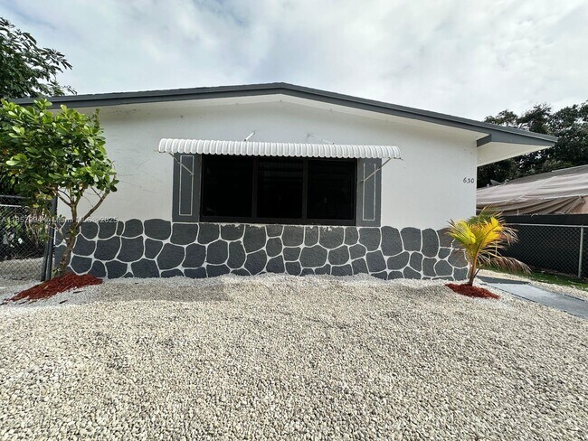 Building Photo - 630 NW 14th Way