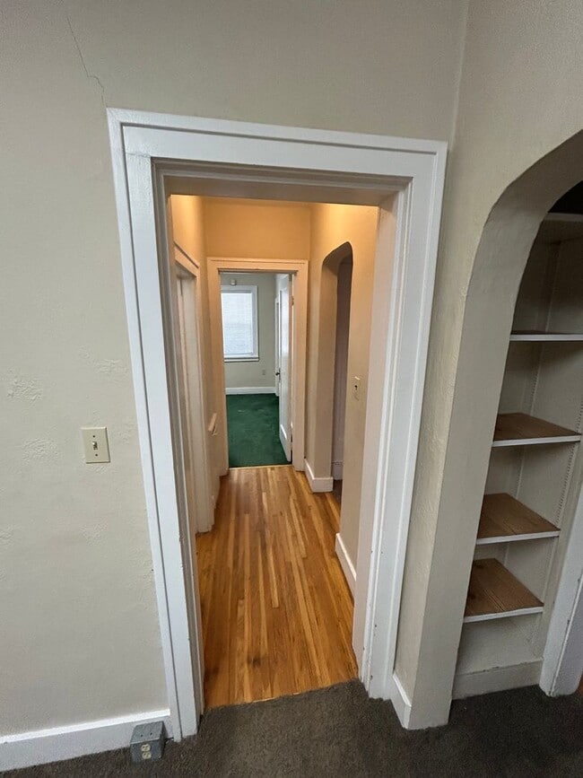 Building Photo - 376 W Washington St