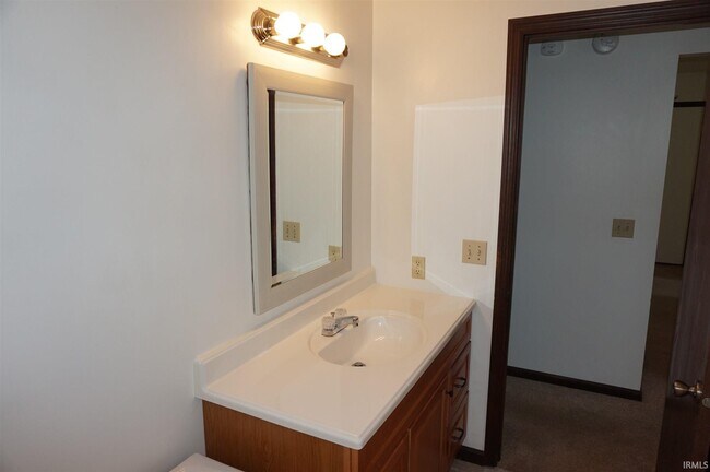 Building Photo - 617 Villa Park Ct