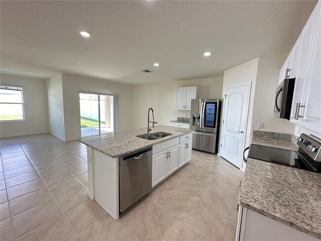 Building Photo - 1987 Cacutta Wy