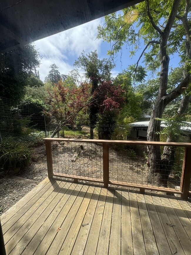 Building Photo - A KENSINGTON HILLS UNIQUE SERENE STUDIO Co...