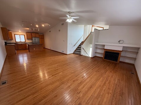 Building Photo - 4002 Alvarez Ave