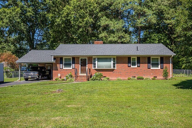 Primary Photo - 8302 Colebrook Rd