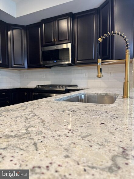 Building Photo - 5822 Oakdale Vlg Rd