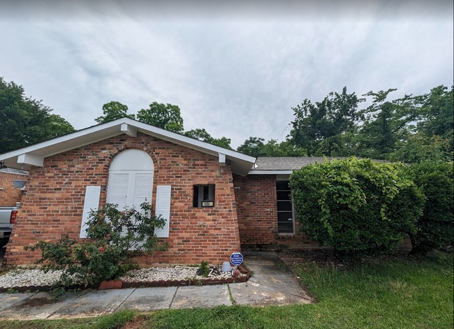 Building Photo - 648 Plantation Way