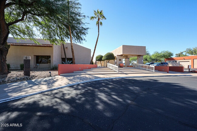 Building Photo - 9833 E Watford Way