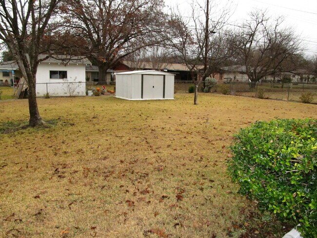 Building Photo - 2710 S 55th St Terrace