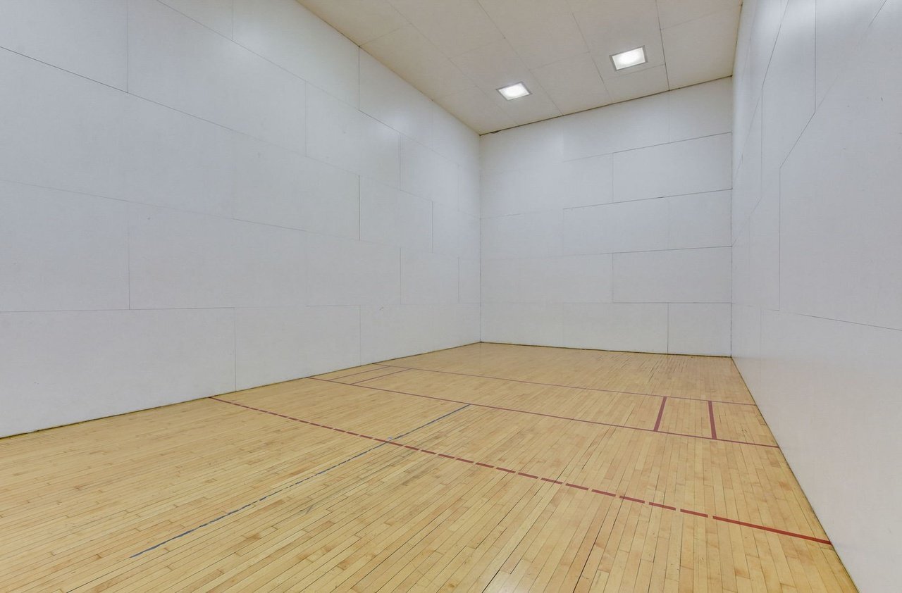 Building Photo - 211 E Ohio St