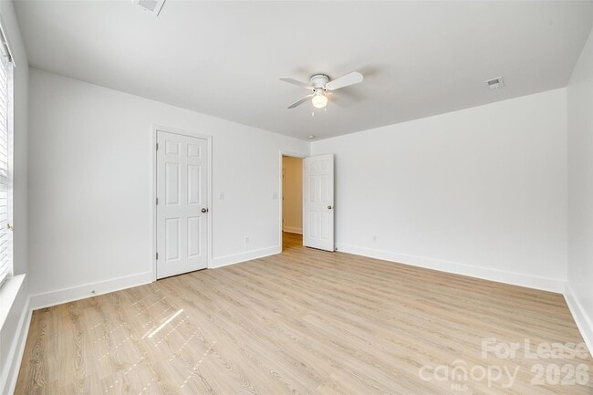 Building Photo - 3725 Planters Watch Dr