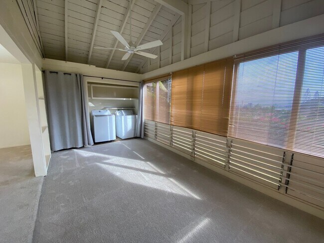 Building Photo - 159LOP