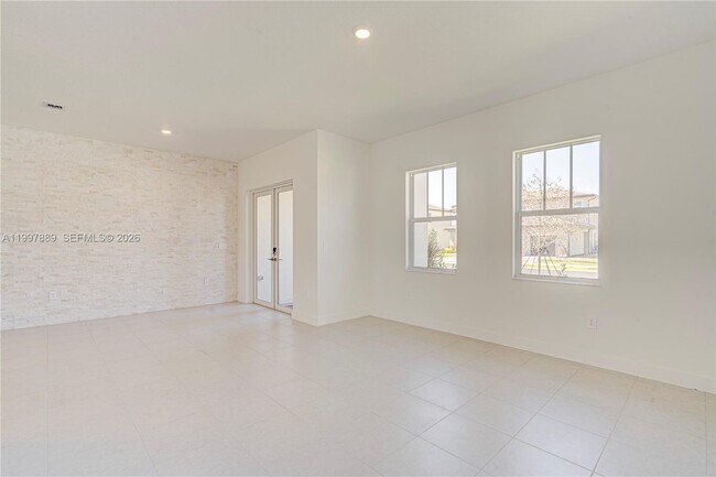 Building Photo - 4390 SW 122nd Terrace