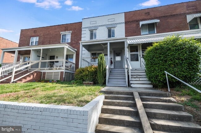 Building Photo - 320 Wesmond Dr