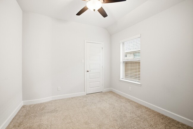 Building Photo - 2539 Summer Peach St