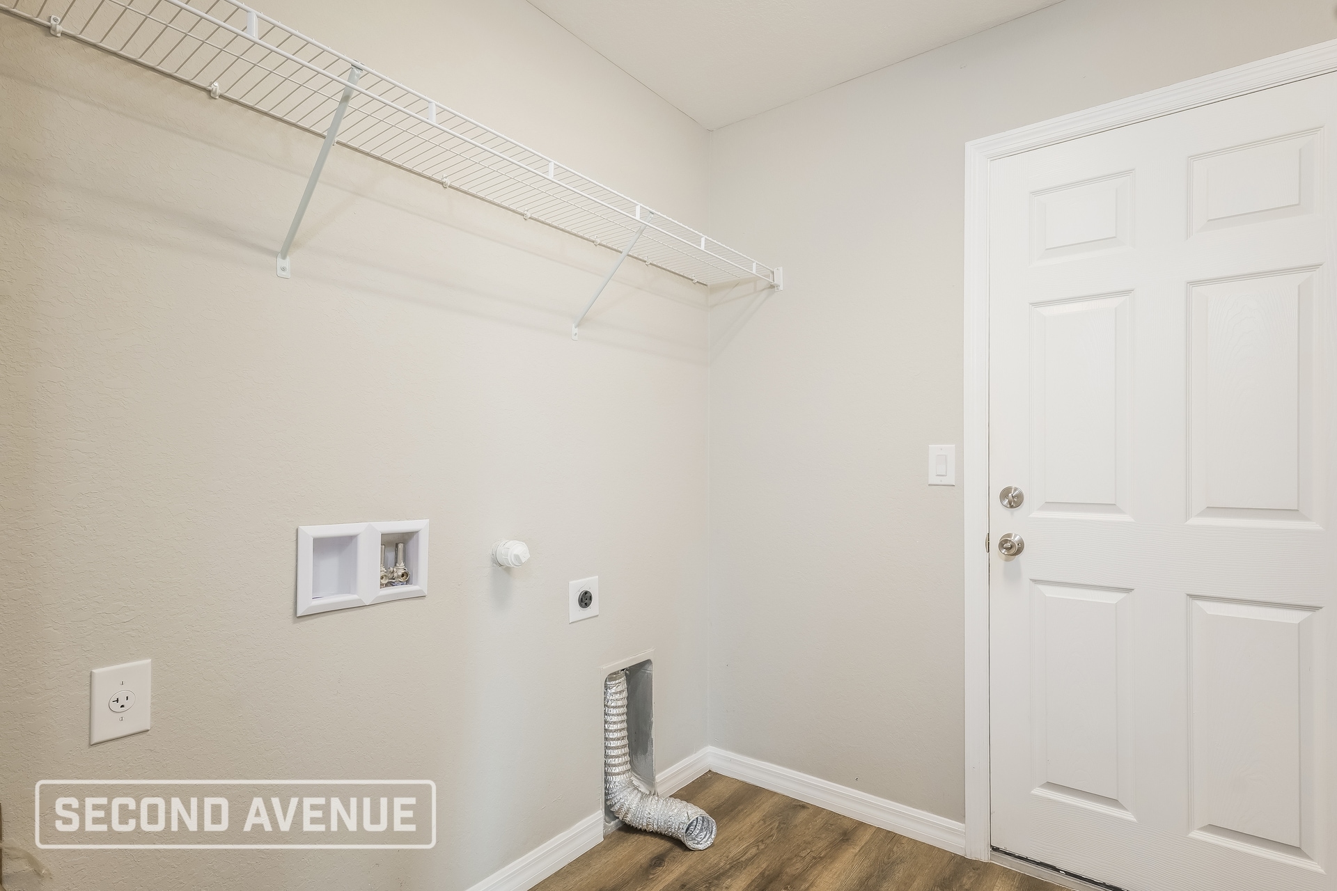 Building Photo - 930 NE 16th Terrace