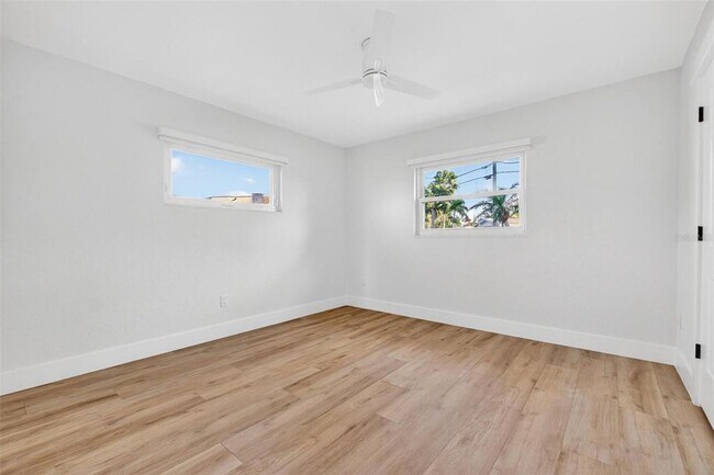 Building Photo - 7160 Shore Dr S