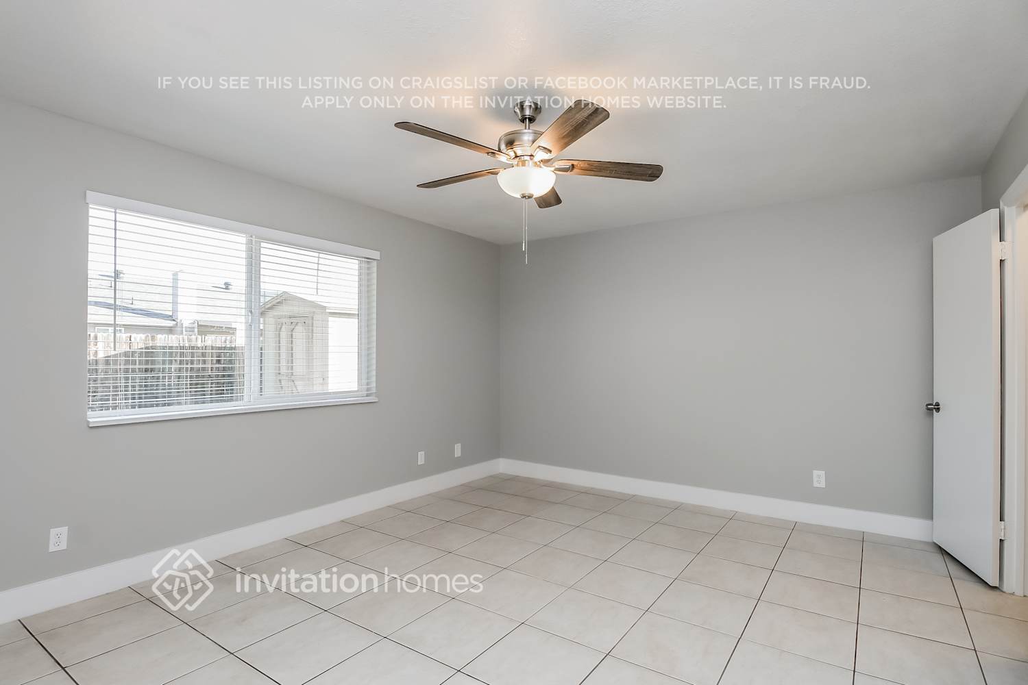 Building Photo - 2320 E Holmes Ave