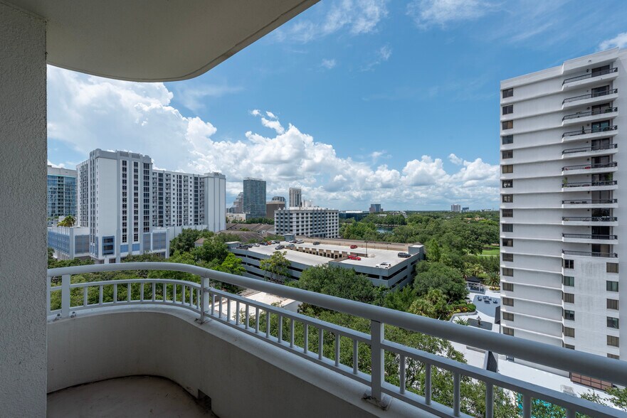 balcony view lake eola - 100 S Eola Dr