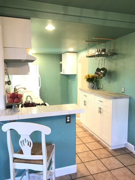 Building Photo - 5110 Clay St